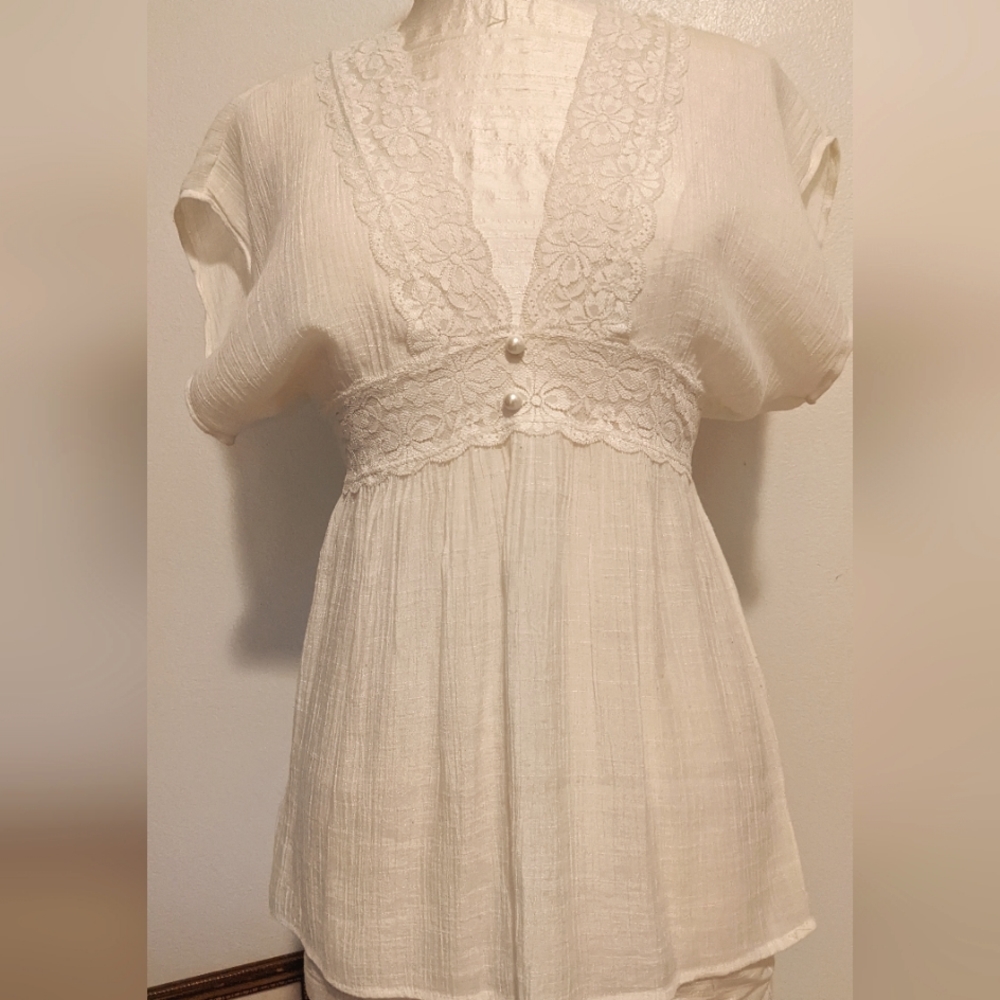 Wet Seal cotton gauze and lace top